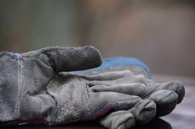 Погиб рабочий — упал автомобильный кран в соседнем с Шахтами Новошахтинске