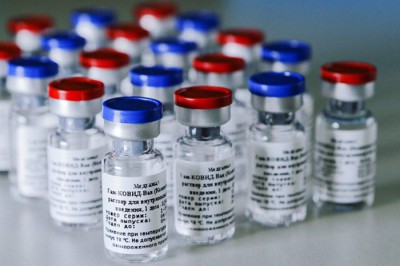 В Шахтах начали прививать от ковида медиков и сотрудников Роспотребнадзора