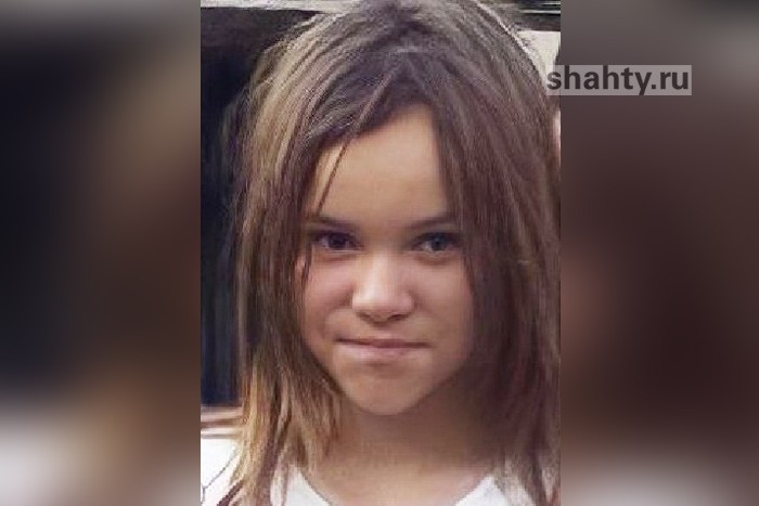 Пропала 13-летняя девочка в красной кофте