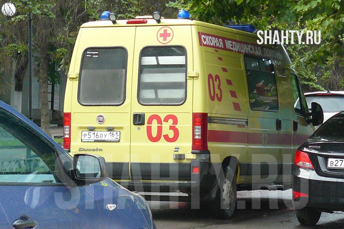 Сбили во дворе дома 75-летнюю бабушку в Ростове-на-Дону