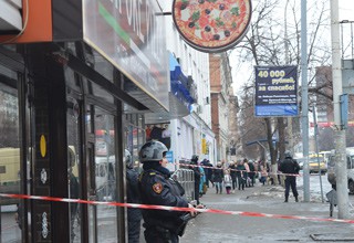 «Заминировали» банк в г. Шахты — перекрыта ул. Советская [Фото]
