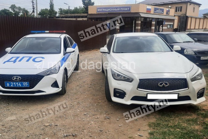 Угнанный в Шахтах автомобиль Infiniti нашли в Дагестане