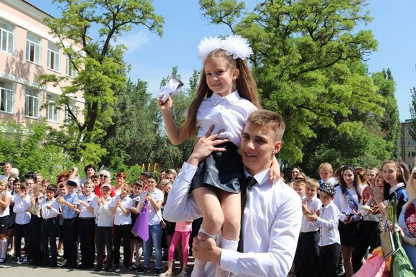 В Шахтах отменили выпускные — и на последний звонок 25 мая прийти не получится