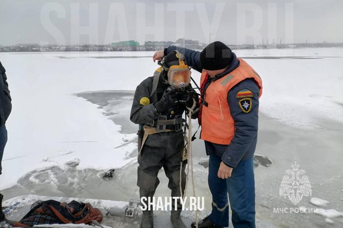 На коньках провалился под лед и утонул мужчина в Ростовской области