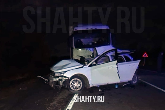 На дороге Шахты — Раздорская погиб ребенок и автоледи: иномарка выехала на встречку