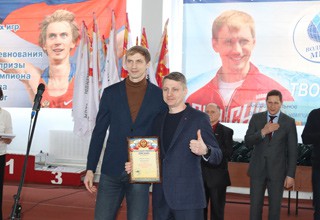 В Шахты приехали 100 легкоатлетов соревноваться за призы Андрея Сильнова [Фото]