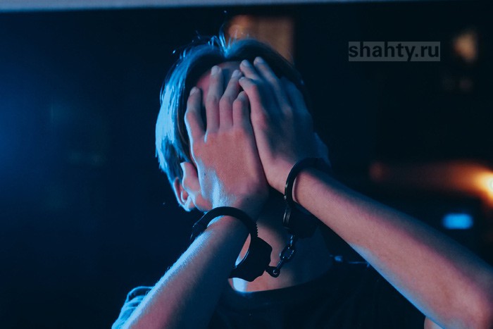 Бросил полицейского через бедро в кафе: парень попал под арест в Ростовской области