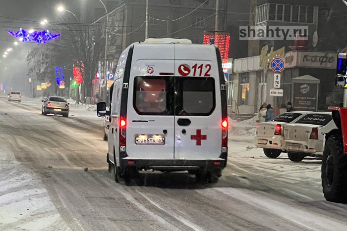 В Шахтах сбили женщину на пешеходном переходе на улице Маяковского