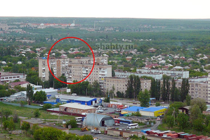 В Шахтах выпал из окна пенсионер, проживавший в многоэтажке на Хабарова