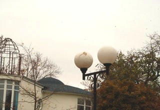 Задержаны вандалы, ломавшие фонари и скульптуры в Александровском парке г. Шахты