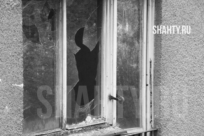 Пока семья была в туристической поездке, обокрали их квартиру в Ростове