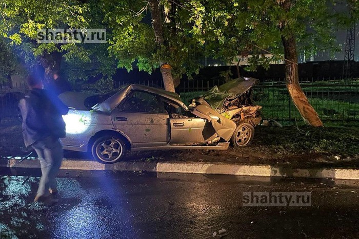 Насмерть разбился в ДТП под Шахтами 31-летний парень на Nissan Laurel