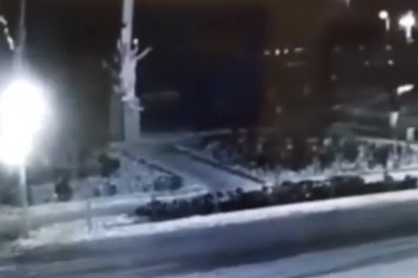 Появилось видео, как застрелили парня в соседнем с Шахтами Красном Сулине