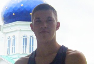 Пропал 17-летний подросток с татуировкой пистолета в Ростовской области