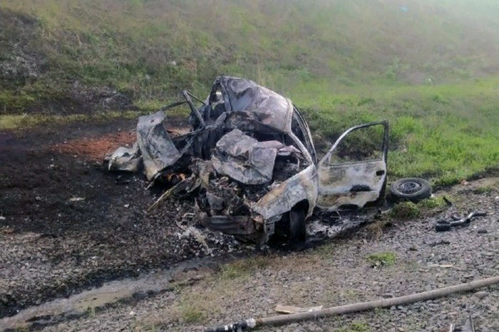 Сгорела иномарка, столкнувшись на встречке с большегрузом MAN под Ростовом: два человека погибли
