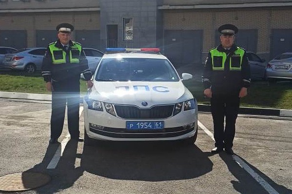 Сотрудники ГИБДД помогли роженице добраться до больницы
