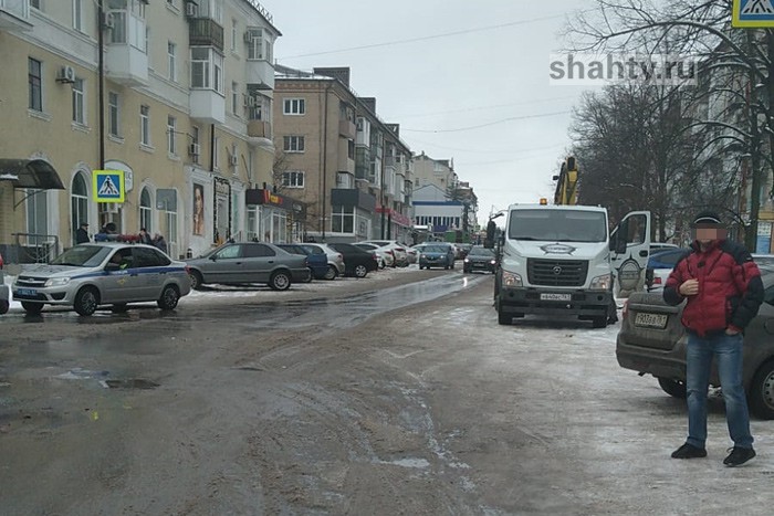 В Шахтах мертвого мужчину нашли на проспекте Победа Революции