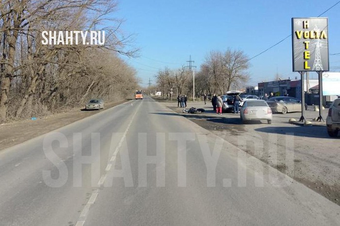 Мотоциклиста госпитализировали: он влетел в Renault Megan на дороге Новочеркасск — Багаевская