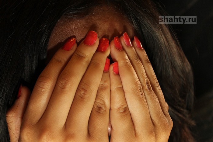 В Шахтах продавец керамической плитки оказалась мошенницей, обманывая покупателей