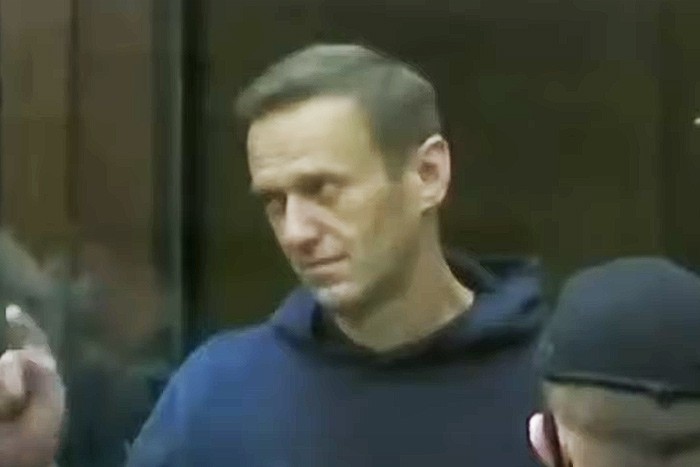 На улицах Шахт транслировали речь Навального в суде