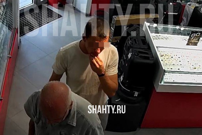 В Шахтах люди купили за 15 тысяч телефон стоимостью 35 тысяч рублей