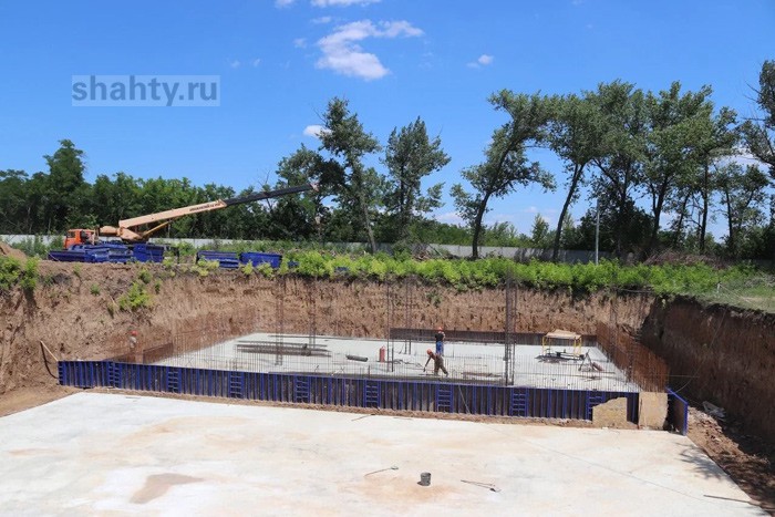 В Шахтах идет реконструкция водонасосной станции и новых резервуаров