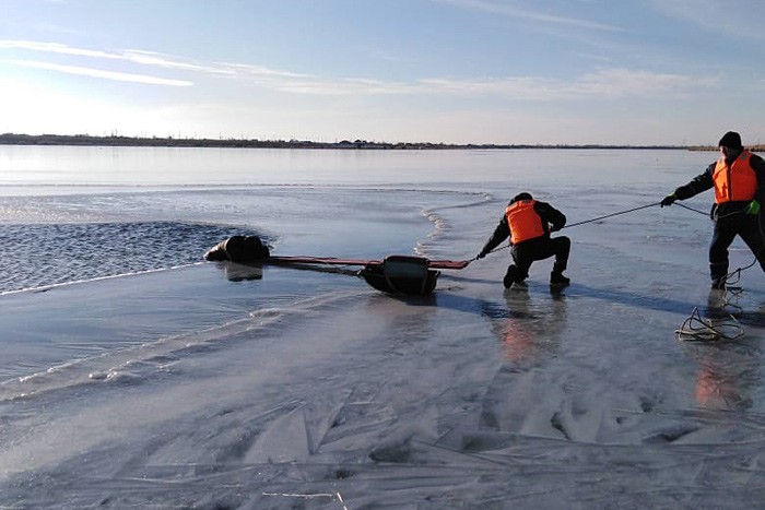 Провалился под лед мужчина на реке в Ростовской области — его спасли