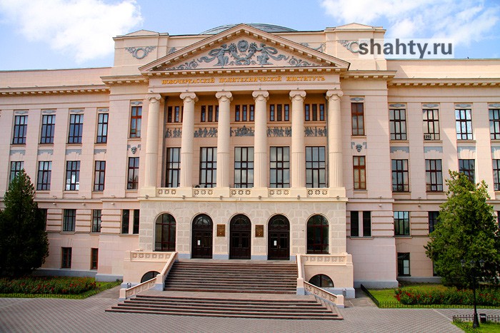 1 сентября загорелось здание ЮРГПУ (НПИ) в Новочеркасске