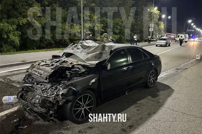 Под Новошахтинском 18-летний на Toyota Camry угробил в ДТП водителя «Приоры»