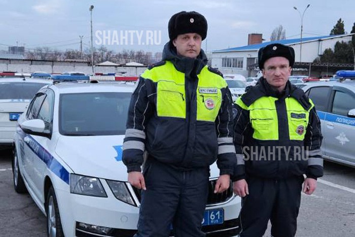 Инспекторы ДПС помогли беременной вовремя добраться до роддома: родился сын