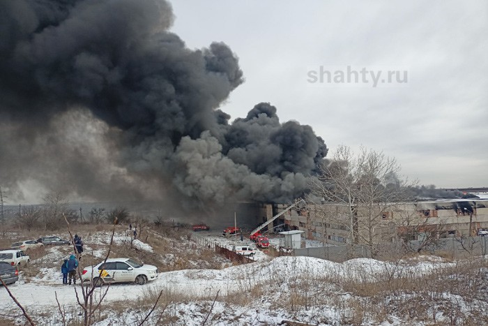 В Шахтах не нашли загрязняющих веществ в воздухе после пожара на заводе ХИМПЭК