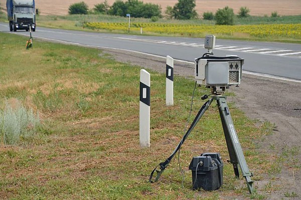 Раздраженный водитель повредил комплекс фотовидеофиксации нарушений ПДД «Крис-П»