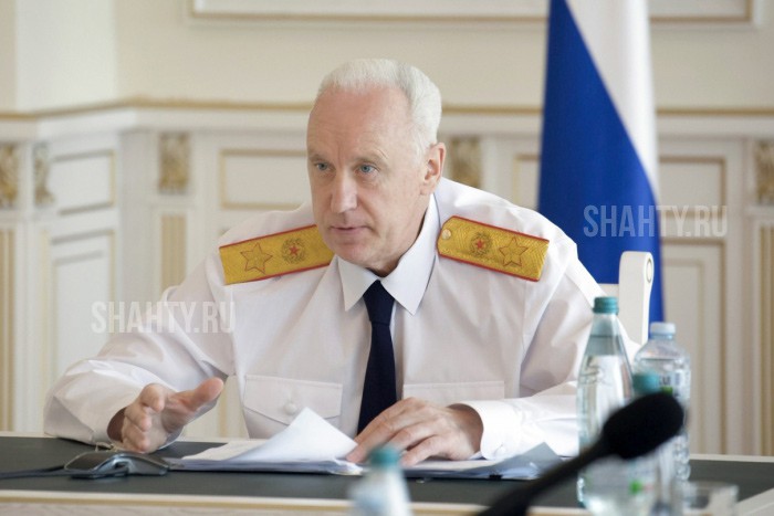 Бастрыкин: в Шахтах проверят, почему месяцами не ремонтируют порывы на Парковой