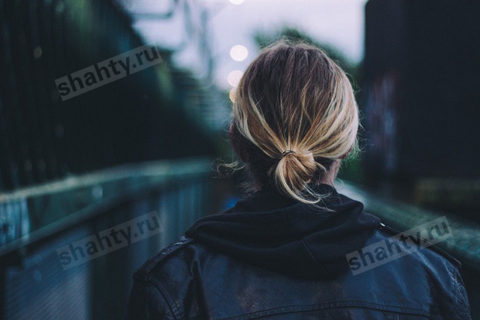 ФСБ: В Шахтах адвокат помогала уголовнику незаконно освободиться из колонии