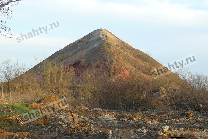 ФСБ: В Шахтах незаконно перерабатывали уголь на брошенной шахте
