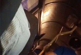 Пьяная девушка избила пассажиров в маршрутке [Видео]