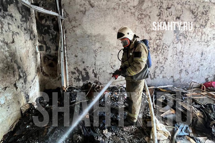 Получила ожоги 22-летняя мать, ребенок не пострадал: загорелась квартира в Ростове