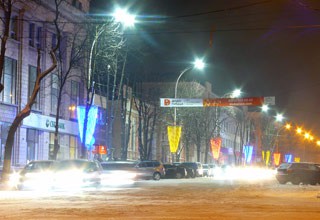 Город Шахты впервые прилично украсили к Новому году — впрочем, недочеты есть [Фото]