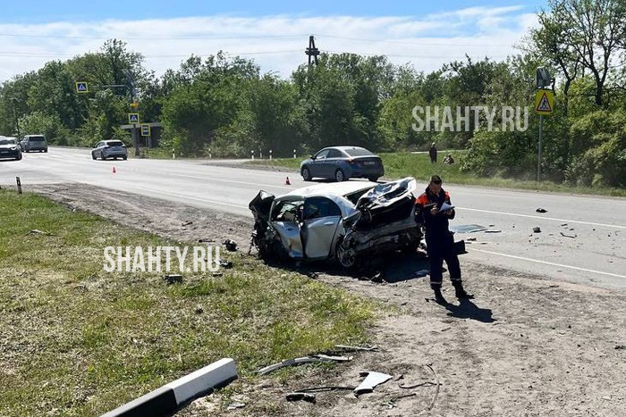 Пострадали пять человек в массовом ДТП на дороге от Майского до пос. Каменоломни