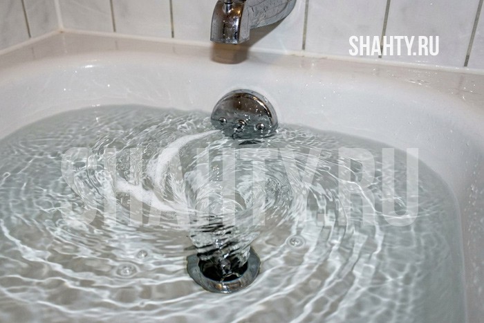 Отключение водоснабжения в городе Шахты на Аюте