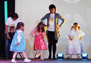 В Шахтах устроили фестиваль для детей с синдромом Дауна