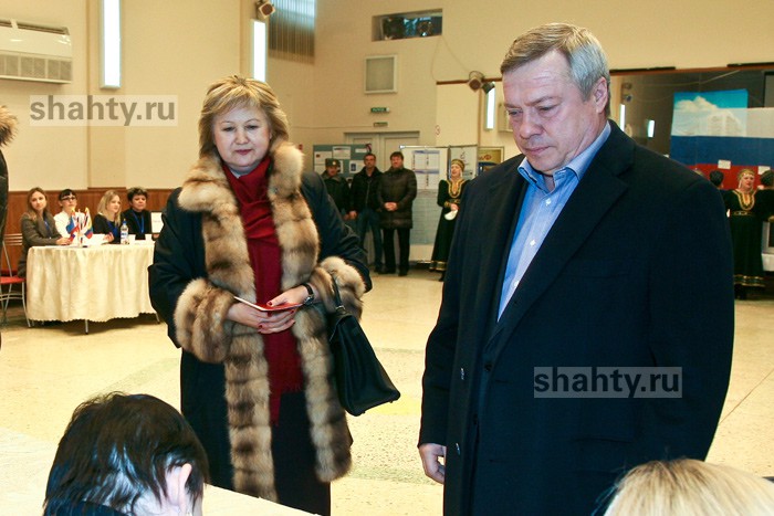 Супруга Василия Голубева вошла в тройку самых богатых жен глав регионов