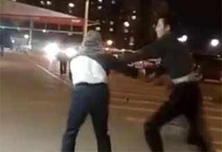 Подрались охранник гипермаркета и покупатель в Ростове [Видео]