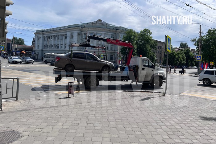 Эвакуатор в г. Шахты работает без устали