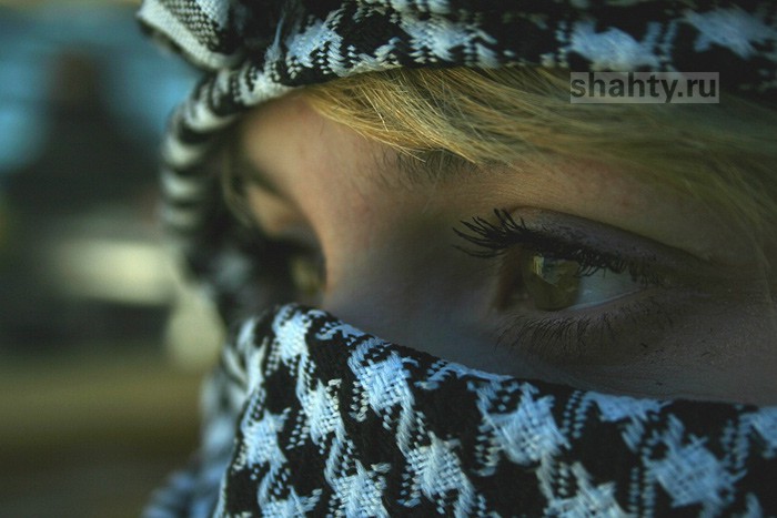 В Шахтах без тепла остались пять домов: автомобиль сбил стойки теплотрассы