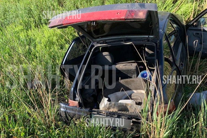 Погиб пассажир: ВАЗ упал в оросительный канал в Ростовской области