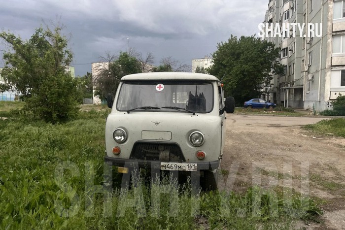 Угнал машину скорой помощи из больницы в Ростовской области, чтобы покататься