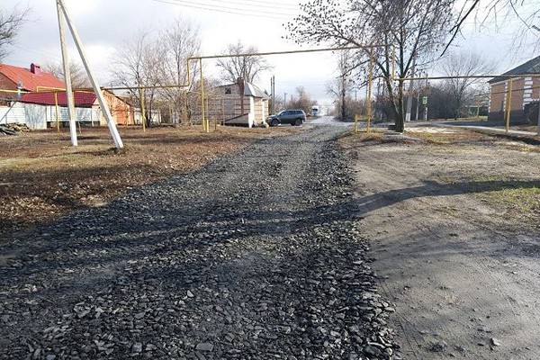 В г. Шахты отсыпали дороги на улицах Темерницкой и Престольной