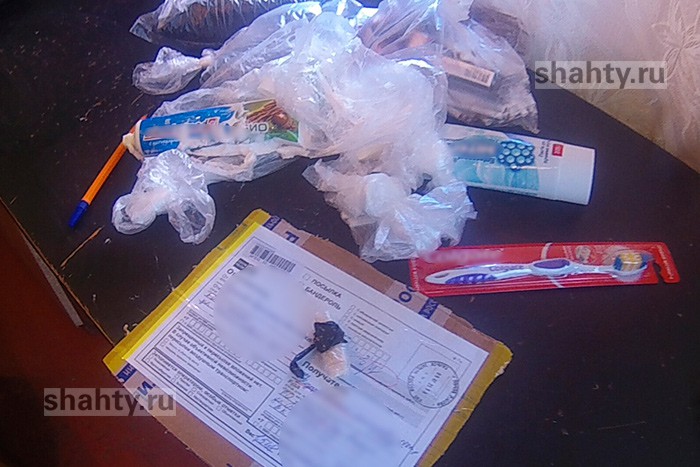 В Шахтах передали наркотики в ЛИУ-20 в тюбике с зубной пастой
