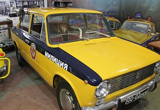 В г. Шахты музею ГИБДД подарили отреставрированный милицейский ВАЗ-2101 времен СССР